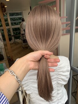 シキ 渋谷(siki) ハイトーン/ブリーチ/レイヤーカット/シアーカラー/渋谷/原宿