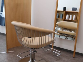 日々 大阪梅田(Hibi)の写真/【大阪/梅田/茶屋町】2席のみの完全マンツーマン。"無理のないペースで自分らしく"理想のヘアスタイルを♪