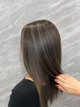 アルドーレヴェントホリエ(Ardore vento horie) スモーキーグレージュ×ハイライト