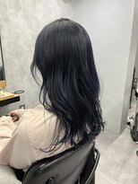 クラン 岡本(Chlan) 深み抜群!モード・クールに決まるブルーブラック◎