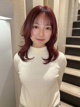 ニューヨークニューヨーク 三宮店(NYNY) ミディアムレイヤー/赤ヘアカラー/ワインレッド