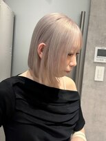 ベモ(NVEMO)&nbsp;ホワイトベージュ ホワイトミルクティー ハイトーンボブ