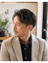 MEN's Baguz MEN'Sカット/ MEN'Sパーマ/ MEN'Sカラー 大人メンズ毛流れパーマ×センターパート