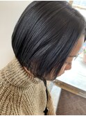 暗髪ショート
