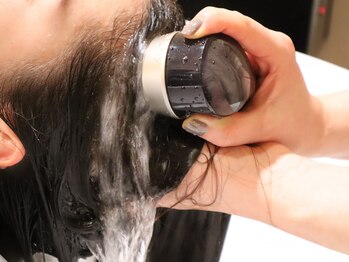 ヒカリス 中崎店(HIKARIS)の写真/【梅田/中崎町】魔法のマイクロバブル[marbb]を使用した、頭皮からケアするヘッドスパ☆髪本来の美しさへ♪