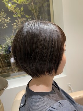 カットアンドリフレッシュ ラウム(cut&refresh Raum) 直毛ショート