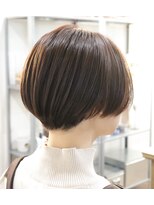 ウィスカーヘアー(whisker hair)&nbsp;ハンサムショート　ベージュカラー