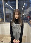ベージュ