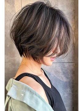 トルネード(TORNADO) 外国人風前下がりショートボブオリーブハイライト　n11.28