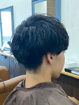 シェリー(Cherie) 軽くブローすればふんわりと毛流れセンターパートが作れます!