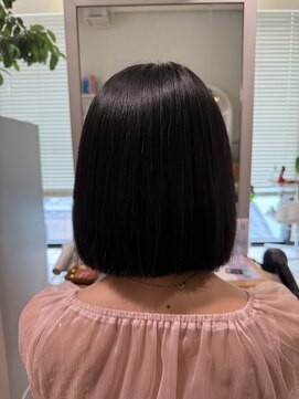 エムプラス センター北(M.plus) 切りっぱなしボブ×髪質改善縮毛矯正