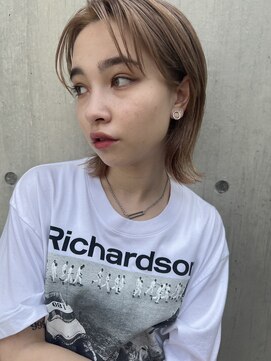 ミルクティーベージュ　ウルフレイヤーカット