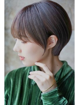カライングドゥ(ing deux) 大人可愛い20代30代40代黒髪前下がりショートボブ丸みショート◎