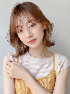 レア 表参道(L'ea) 大人ガーリーダークアッシュミディアムレイヤー似合わせカット