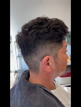 エイチピーラヴクラフト(H. P. Lovecraft) パーマ