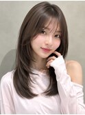 やわらかグレージュ×小顔見えくびれミディアムレイヤー