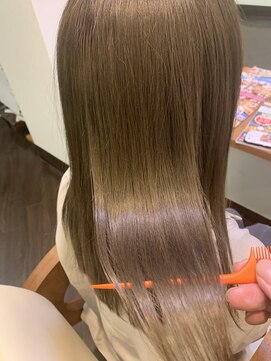 ベルナ(BELUNA) モデル愛用ケラコラトリートメント