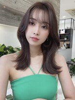 フォンズ(FONS)&nbsp;表参道＊シースルーバング 大人可愛いくびれミディアム 韓国ヘア