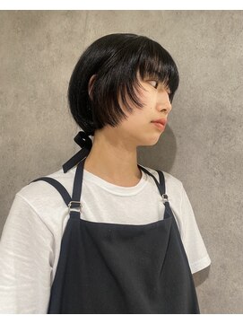 エアー 青山(AIR) 顔まわりレイヤーショートボブ