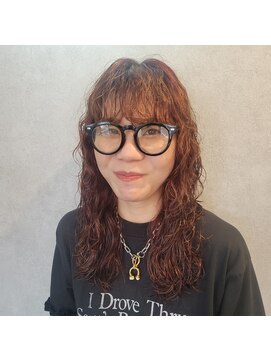 ザベース(the base) パーマ　ロング　レッド　くるくる　ハードパーマ