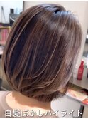 ★レイヤーカットデザインカラーベージュ白髪ぼかしボブ