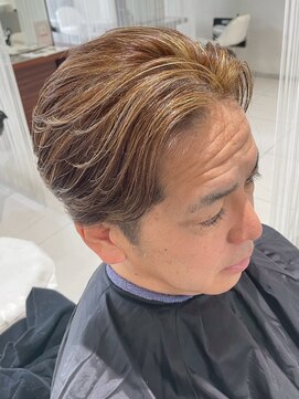 トゥルートラスト オムオム 甲府和戸(True Trust HOMME HOMME) メンズ おしゃれな大人のハイライトカラー ツーブロック