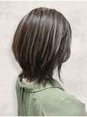 白髪ぼかしハイライトベージュカラーコンパクトショートくびれ