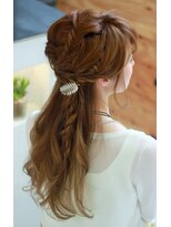 ヴェリテ(Verite produced by LA'BO)&nbsp;【Verite】フィッシュボーンMIXハーフアップ