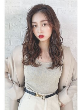 ジーナ セントラル銀座(Zina) 小顔セミウェットウェーブピンクベージュハイライトカラー