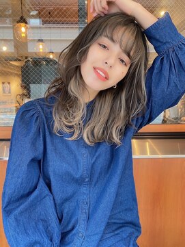 ルービック 枚方(Rubik's) フェザーバング韓国風インナーカラーグレージュ