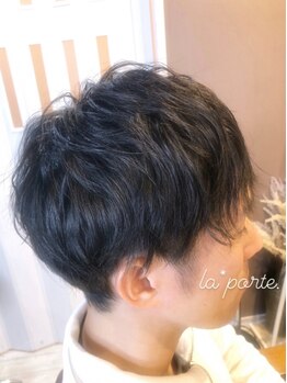 ヘアーアトリエ ラポルト(hair atelier la porte.)の写真/【ナイター営業あり!!】仕事帰りに立ち寄れる落ち着いた空間と幅広い接客、居心地の良さが◎