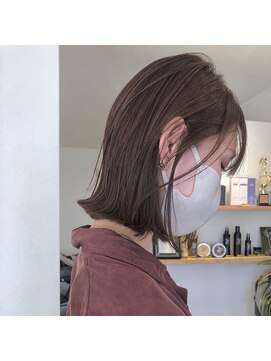 ルヴェール 本店(LeVert) 切りっぱなしボブ × 透明感グレージュ