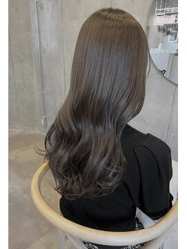 イミ(imi) スモーキーグレージュカラー/透明感カラー/似合わせカラー/登戸