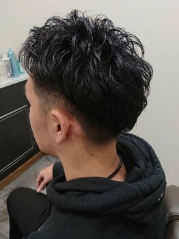 メンズ専門店だからこそ、男性のお悩みや髪質を見極めて一人一人に似合うスタイルに仕上げます！