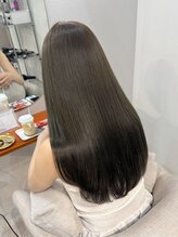 髪質改善縮毛矯正と艶カラー同時施術って大丈夫？