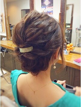 グレースモア(Grace More) (久留米／西原）編み込みアレンジ