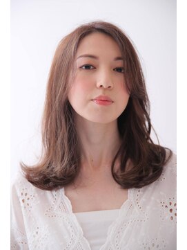 ソーホー ニューヨーク シズオカ(SOHO newyork SHIZUOKA) 斜めバングで大人綺麗なナチュラルロング