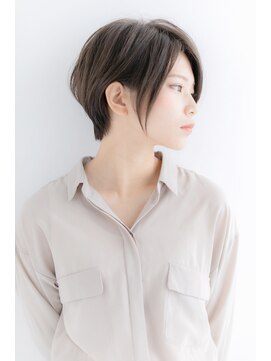 ルーシー(Lucy) 【小顔くびれショート】N.グレージュ  黒岩