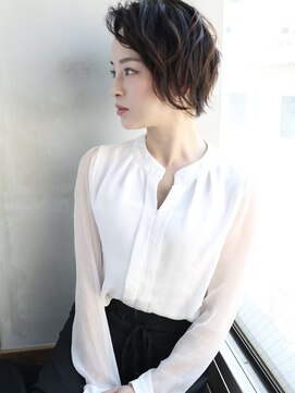 バース(BIRTH) 天神【BIRTH】前髪かき上げカールショート　3