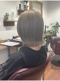 切りっぱなし×グレージュ
