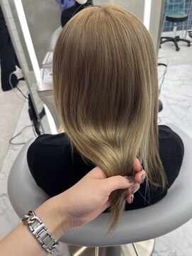 ロンドルーチェ 心斎橋(Lond luce) ダークアッシュ/ミディアムレイヤーカット［髪質改善/縮毛矯正］