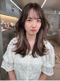 ショートヘアグレージュカラーデザインカラーシルキーベージュ