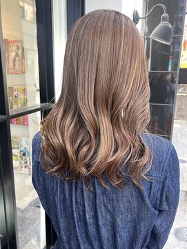 クロレ(CLORE) ロングヘア ハイライト アッシュグレー ベージュ 透明感