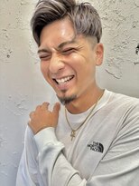 ロミーオム 本厚木(ROMMY. Homme)&nbsp;刈り上げツーブロックカラーアップバングショートメンズヘア