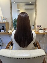 ハッコ(hacco) 潤いストレートロング/グレージュカラー/フレンチカジュアル