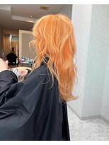 天神美容室&nbsp;【KASUMI天神美容室】オレンジ×ハイトーン×海外ヘア