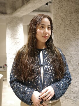 ネロ フタコタマガワ(NERO FUTAKOTAMAGAWA) 【加藤 青空】ロングパーマ