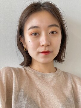 ノイカーム(noi Calm) 顔周りレイヤーカットくびれヘアミルクティーベージュカラー