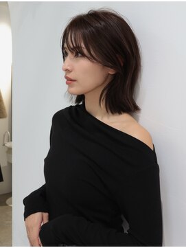 ファムエリア(FEMME AREA) ミディアムボブ　顔まわりレイヤー