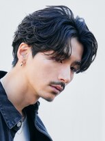 バイフィフス 原宿/表参道(by fifth)&nbsp;原宿メンズパーマフェザーパーマセンターパートガイルヘアゆるめ